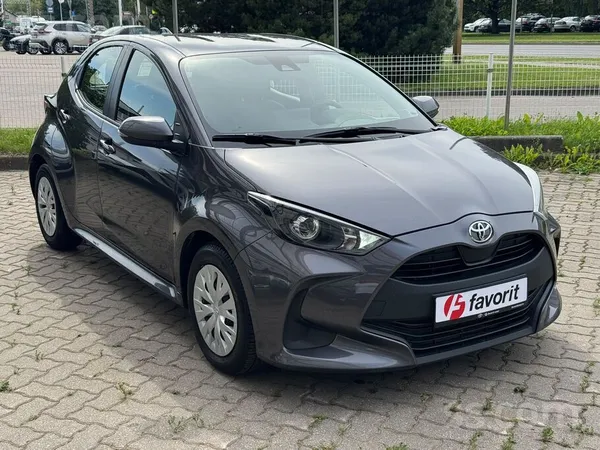 Toyota Toyota Yaris, 1.5 ar automātisko ātrumkārbu. Nākam