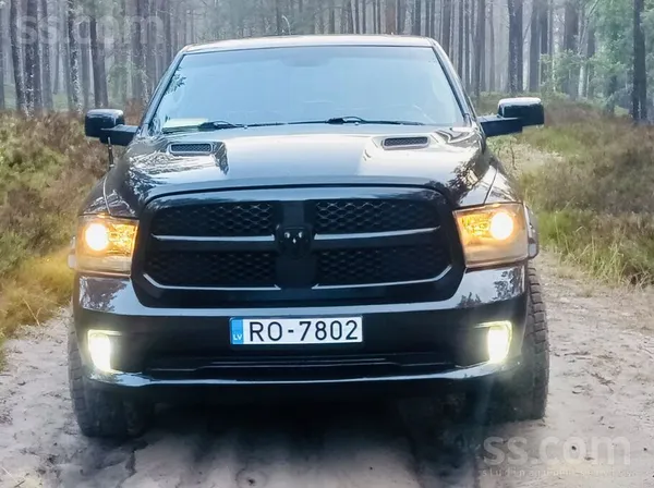 Dodge Dodge Ram 1500 Sport 5.7L Hemi Auto teicamā tehnis