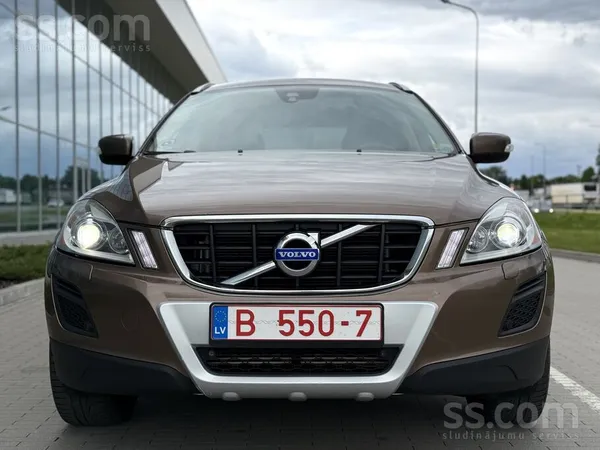 Volvo Xc60 D5 Awd, 2.4D, Summum, Facelift, Automāts. 


Tikko ievests Latvij