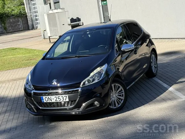 Peugeot Pardodu Peugeot 208 Automat ar 1.2i-81Kw motoru. A