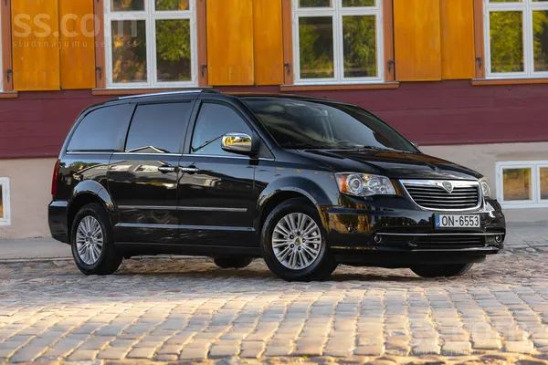Lancia Pārdodu Lancia Voyager 2.8D, 120 kW, 2012. gada iz