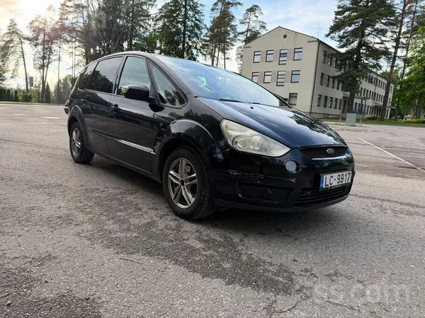 Ford Pardodu Ford Smax , labs tehniskais un vizualais s