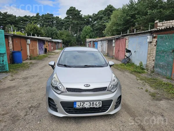 KIA Auto ir labā vizuālā un tehniskā stāvoklī, tikko i