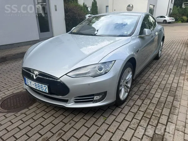 Tesla Tesla Model S / 85 /2014 / Free Tesla Supercharger