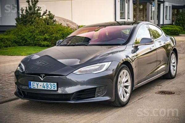 Pārdod Tesla Model S 75, 350kw, 2017. gada, nobraukums 97 400 Km. 

Auto teicamā t