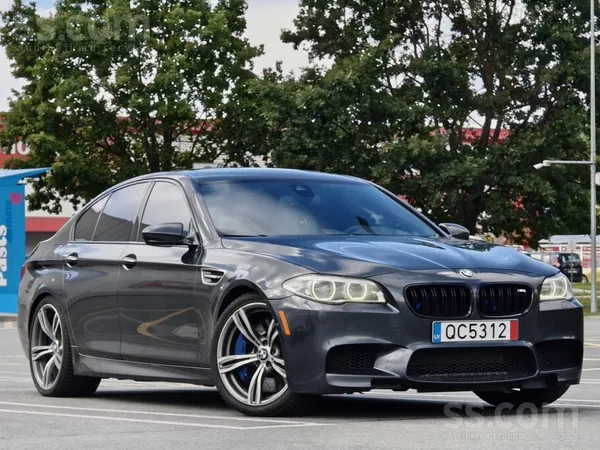 Bmw M5 competition package, 2016 gads, var piedavat maina.
Editions and