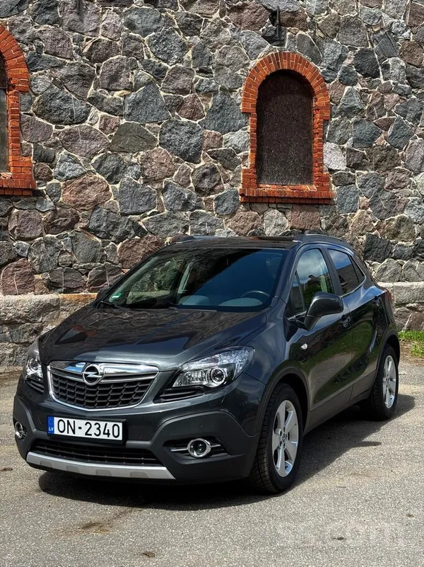Opel Opel Mokka 1.6tdi ar automātisko pārnesumkārbu. 