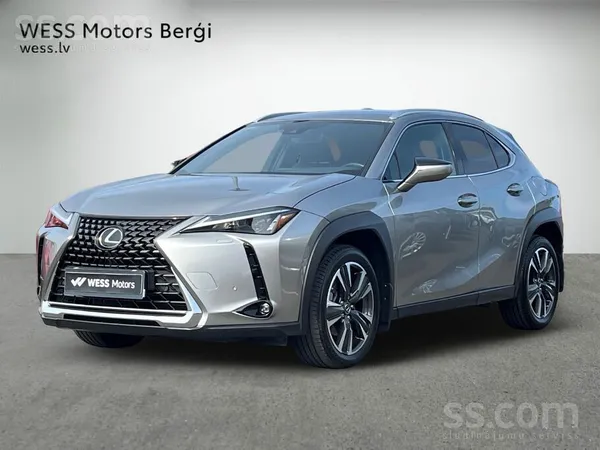 Lexus Praktiski jauns auto ar garantiju un bezmaksas pal