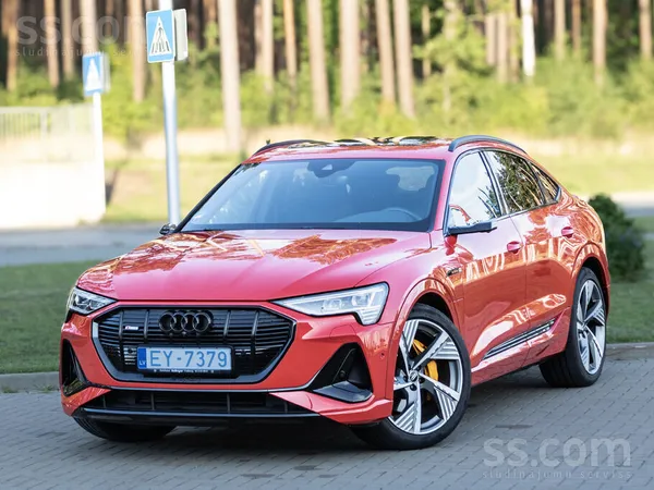 Audi e-tron Sportback 55 quattro (300kW / 409hp) S line, Audi exclusive Individual, Black Styling Package Plus.
- Iespēja ...
