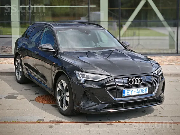 Neto 19300 - Audi E-Tron 50 S-Line Quattro Electro 230kW - Mythosschwarz
