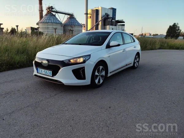 Hyundai Pārdod īpašnieks. Hyndai Ionic Electric 88 kw. Aut