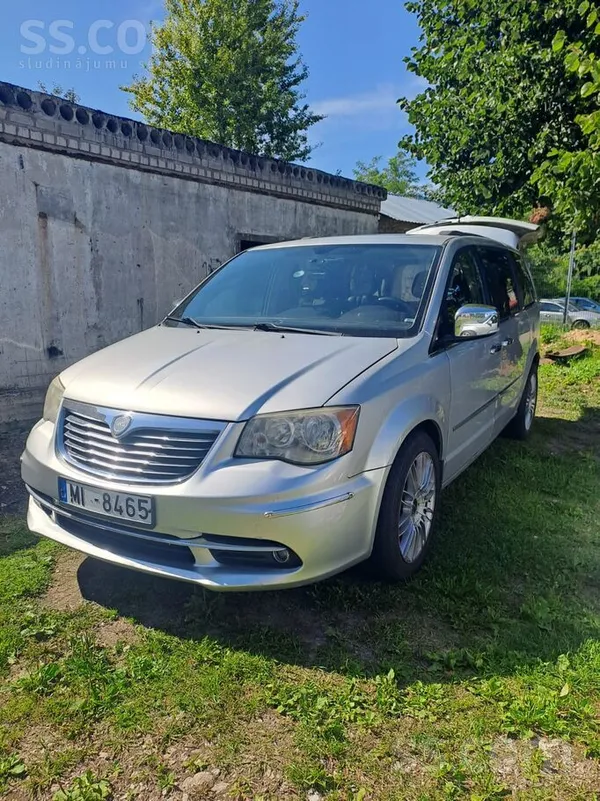 Lancia Pārdod elegantu un ļoti ietilpīgu, komfortablu un 