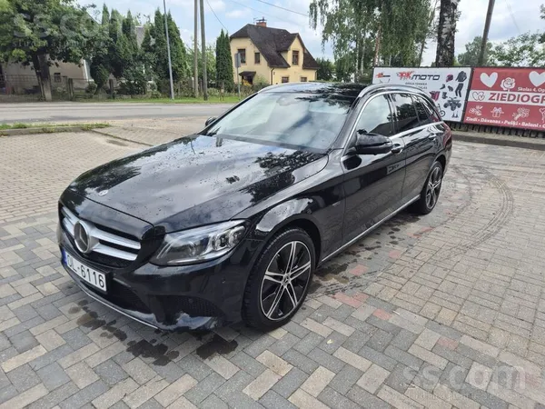 Mercedes Auto ir iespējams daļējs pvn. Ceļa nodoklis € 0. R
