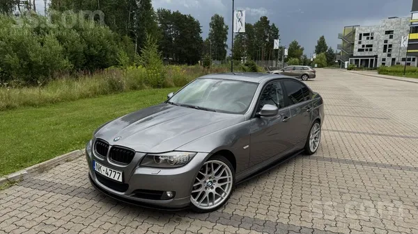 BMW BMW e90 318d Lci . R19 Style 359 diski. Auto bez r
