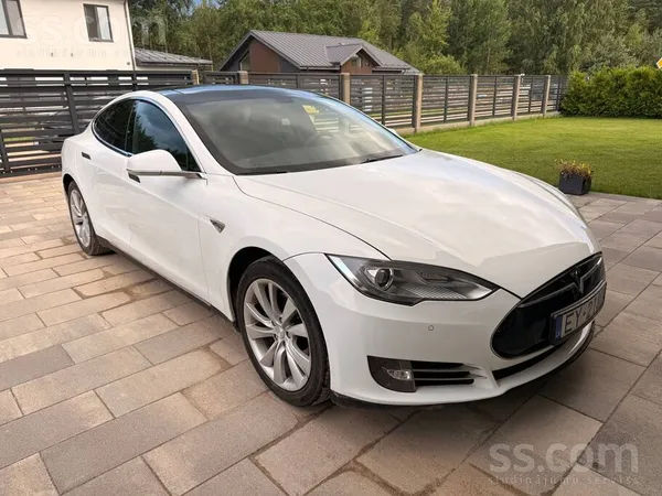 Tesla Model S85 – teicamā tehniskā un vizuālā stāvoklī. 

Automašīna ir ļoti labi