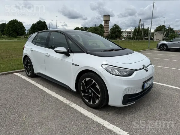 VW Id. 3 Pro 1st edition, 204zs 150kw, 62kwh baterija, 2020 gads, akumulatoram garantija spēkā, ietilpīgs auto priekš sava iz ...