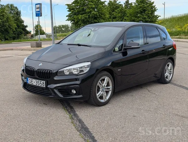 BMW Черный BMW 218d Active Tourer Sport Line Премиальн