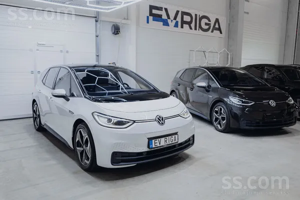 Pieejams Ekii valsts atbalsts. Volkswagen ID. 3 1st 62kWh. Cena ar Pvn.
