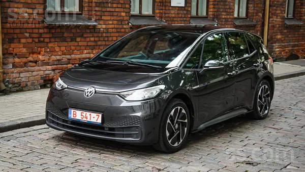 VW Id3 Pro 58kwh. V/n Ey8476.
Cena ar Ekii standaru atbalstu - 15950eur.