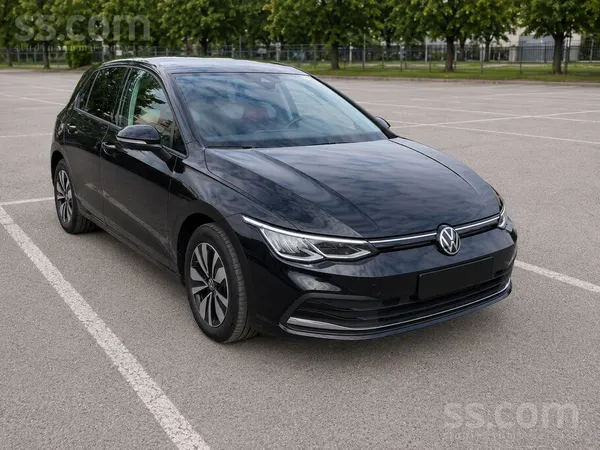 Volkswagen Pardodu auto ar ļoti labu aprīkojumu. 