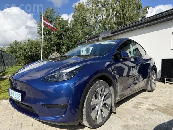 Tesla Cena ar Pvn. 
