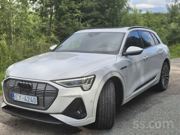 Audi Продаётся Audi E-tron 50 S line 2020 года в отличн