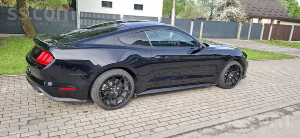 Stilīgs un dinamisks auto, uz kuru vienmēr atskatīsies. Saprātīgs degvielas