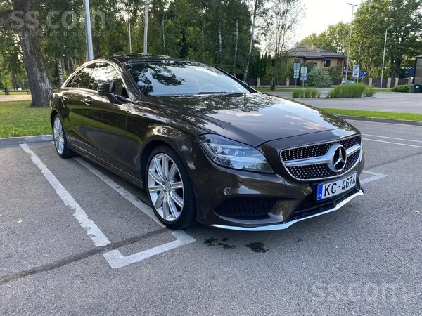 Auto perfektā stāvoklī, patēriņš uz 100 kilometriem 7, 5 litri / 8 litri, ļo