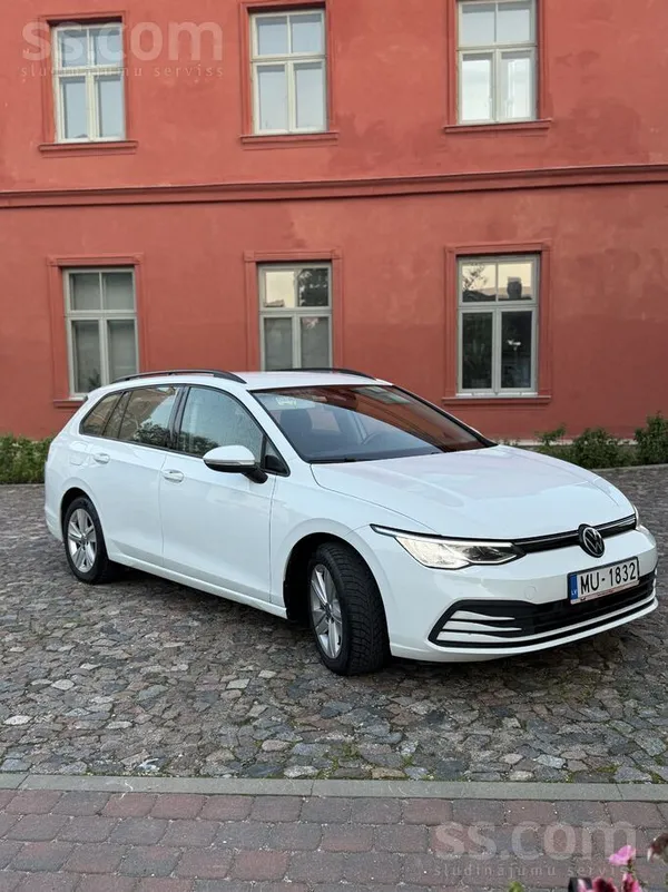 Volkswagen Golf 8 - 1