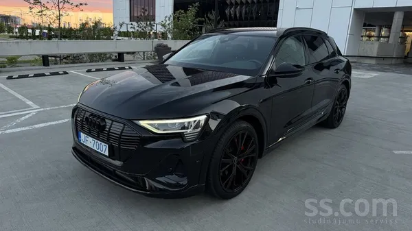 Audi E-tron 55 (300 Kw) Quattro S line Black Edition

 Pilna servisa vēstu