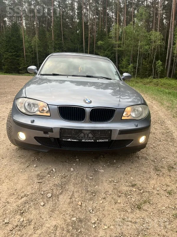 BMW Tirgojas automašīna ar motora defektu.