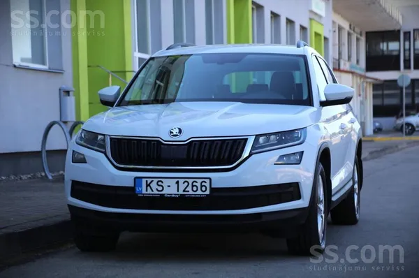 2.0d/110kW, automāts, 4X4, 7 sēdvietas. 

-Klimata kontrole. 
-Riepu spie