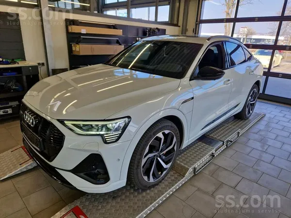 Audi Audi E-Tron 55 S-Line (410zs), pvn, garantija;