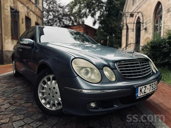 Mercedes Pārdošanā Mercedes Benz E200 -90kw/122zs.