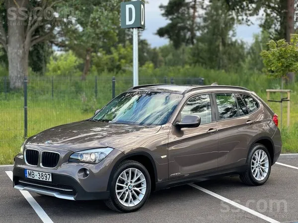 BMW Pārdodu koptu Bmw X1 2.0D xdrive ar retu un ļoti s