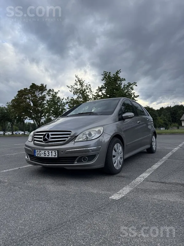 Mercedes Lētākais auto ar skati uz pusgadu ar automātu. Ir 