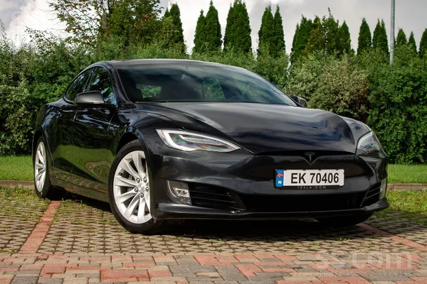 Tesla Pārdodu Tesla Model S75 Facelift (386Kw 525Zs) Dua