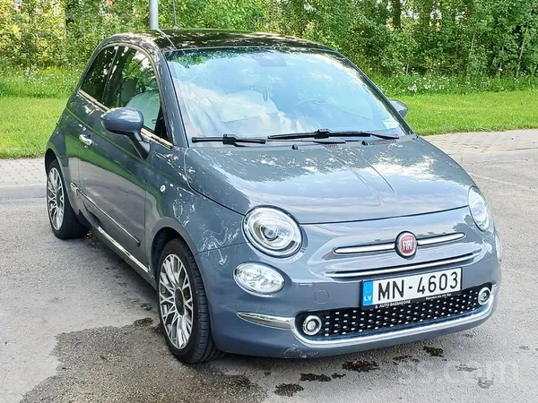 Fiat Kulta pilsētas auto Lounge komplektācijā. Auto ir 