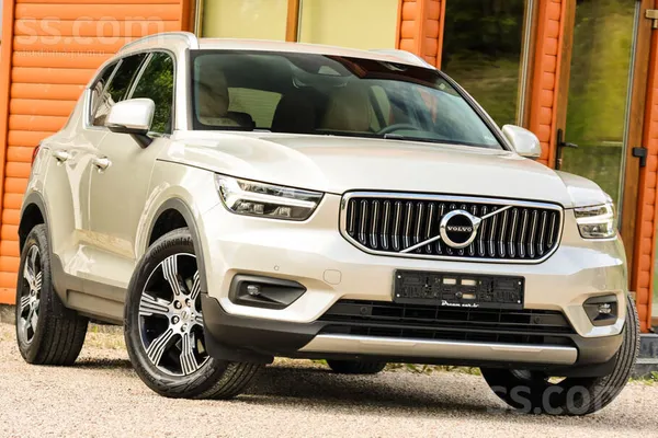 Volvo Inscription komplektācija. 2.0 T4 - 190zs. Automāt