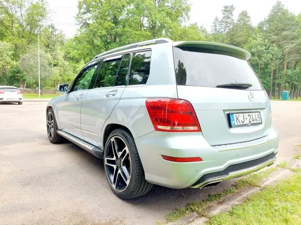 Mercedes-Benz Facelift Glk 250 4Matic Amg line 7G-Tronic

Tehniskā un vizu