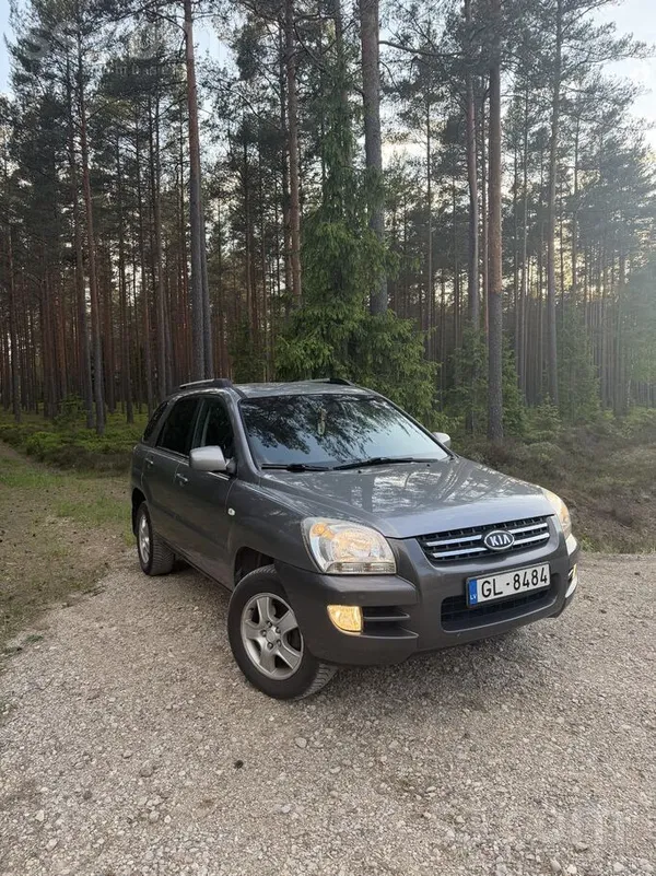 KIA Sēdies un brauc. Bija veikta liela apkope. Ir viet