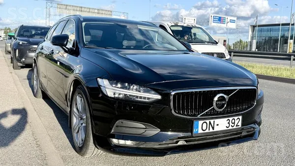 Volvo V90 ļoti labā tehniskā un vizuālā stāvoklī. 
2.0 D4 motors ar 140kw j