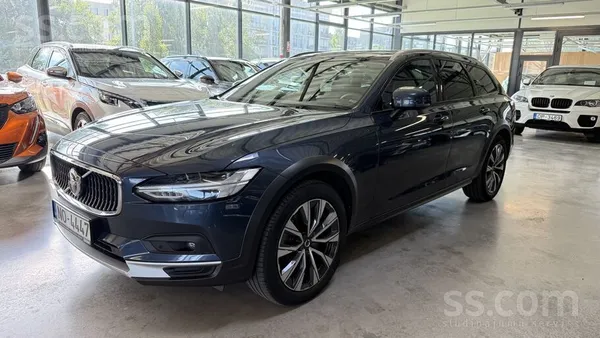 2.0 Dīzelis (197Zs), Automāts, 4x4, Cross Country. 
Aprīkojums:
- Digitāls