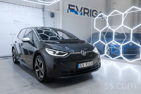 Pieejams Ekii valsts atbalsts. Volkswagen ID. 3 1st 62kWh. Cena ar Pvn.