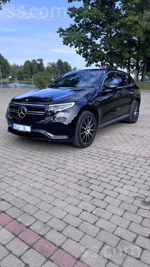 Mercedes Benz Eqc 400 Amg 4Matic ar 84kw bateriju, auto ļoti labā stāvoklī.