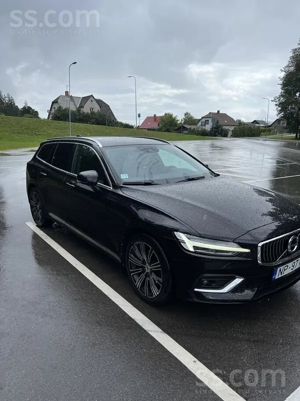 Volvo Pardod Volvo V60 2018 2.0D4. Auto teicama stavokli