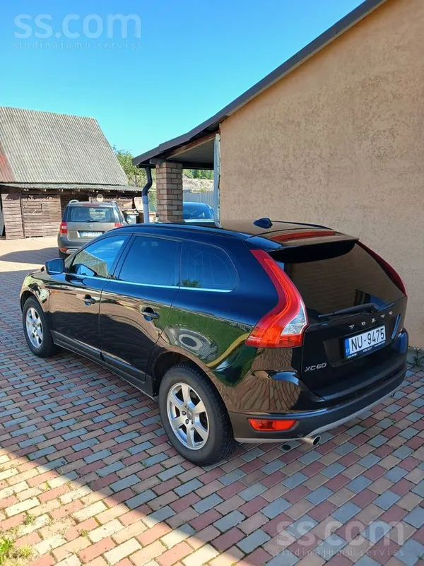 Volvo Volvo-Xc60 151kw 205лс. Автомобиль в отличном техн