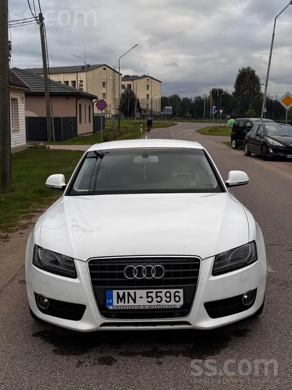 Audi Продаю Audi A5 2.7d автомат, новый техосмотр, по к