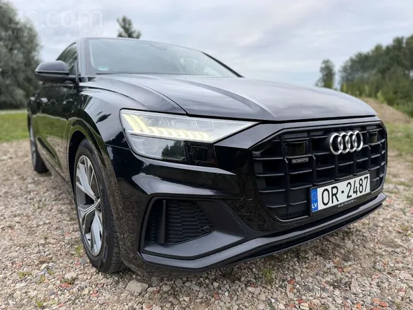 Audi Q8 S-line quattro ar 3.0tdi 210kw motoru. Tikko no Vācijas sava gaita.