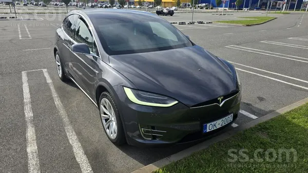 Tesla Tesla x 2018. 75D. Intel. 